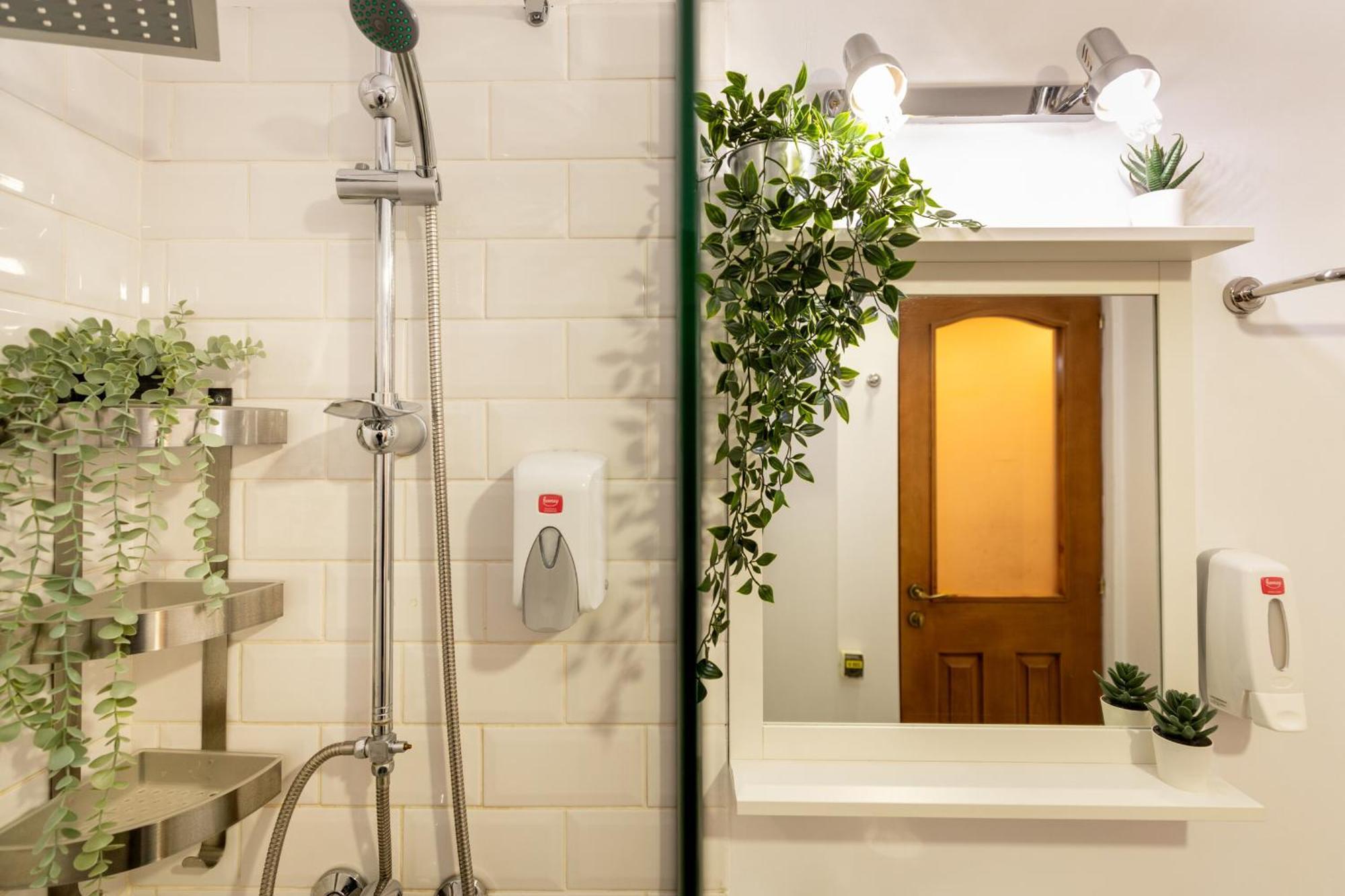 2Br Apartment At Piata Natiunilor Unite: Perfect For City Center Stays 布加勒斯特 外观 照片