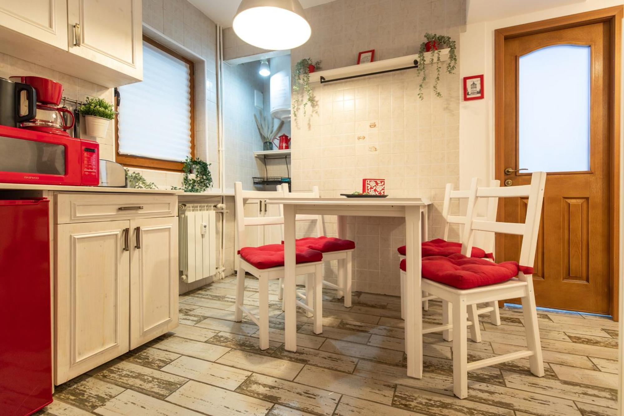 2Br Apartment At Piata Natiunilor Unite: Perfect For City Center Stays 布加勒斯特 外观 照片